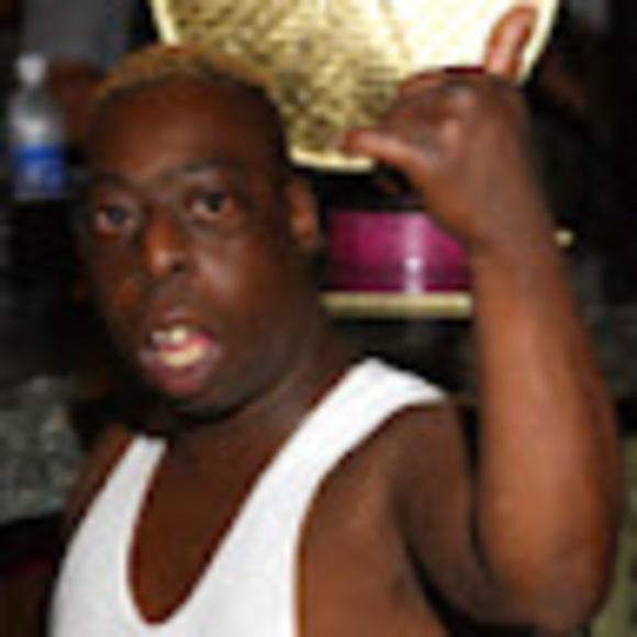 Meet your Posher, Maximus - Picture 1 of 1